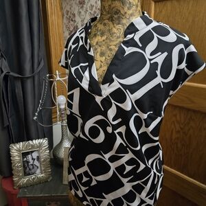 SHEIN Monochrome Letter Print Blouse